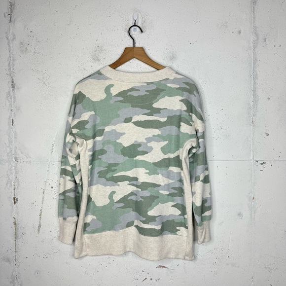 Aerie Camo Split Hem Ribbed Trim Crewneck Sweatshirt Size XS - Picture 6 of 8